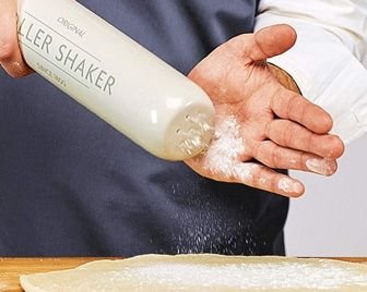 Скалка для муки с шейкером
