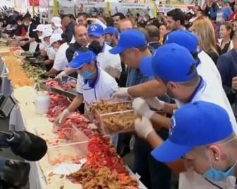 В Мехико приготовили самый длинный сэндвич в Латинской Америке