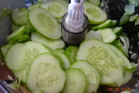 Фото: Огуречный салат с луком и чили (стерилизация - мультиварка): шаг 2
